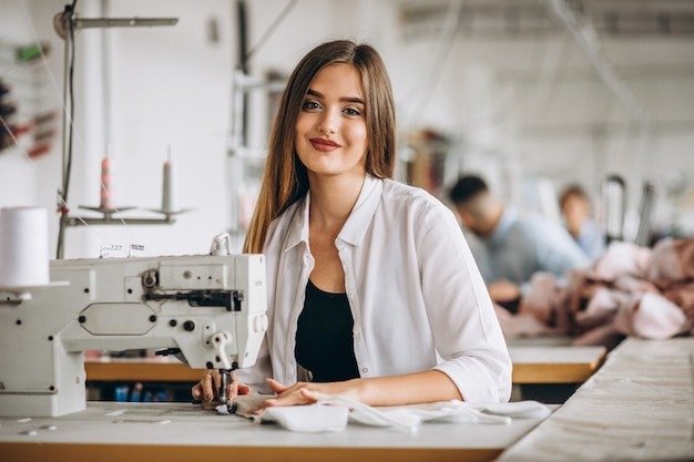 Features to Look for When Buying a Sewing Machine